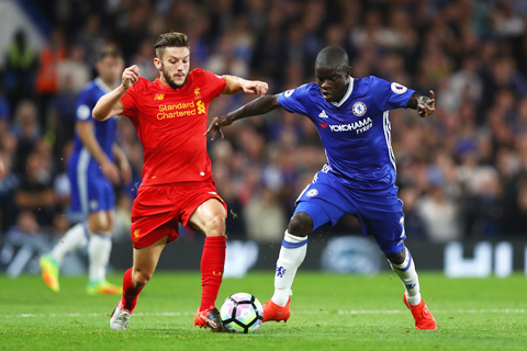 Klopp với lối chơi tấn công dồn dập liệu có giúp Liverpool thắng Chelsea của Sarri tối nay?