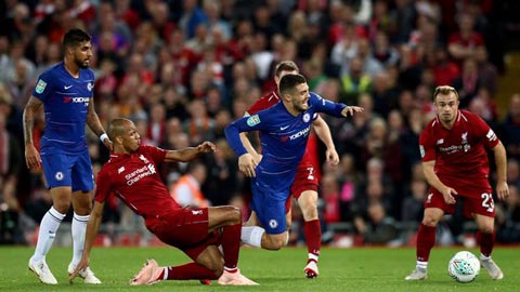 Fabinho chơi không tốt trong trận đầu đá chính cho Liverpool