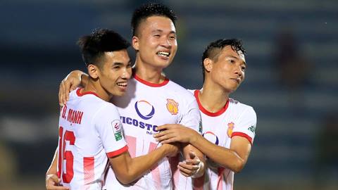 Nam Định 2-1 Bình Dương: Nuôi hy vọng đi play-off