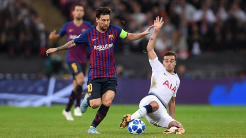 Messi vẫn thi đấu thong dong nhưng mỗi lần anh tăng tốc là lại tạo ra nguy hiểm với Tottenham