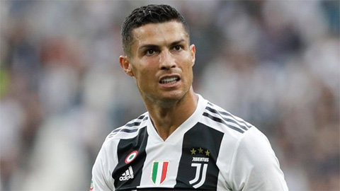 EA Sports gỡ hình ảnh của Ronaldo