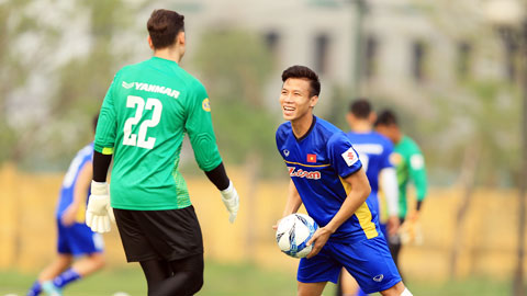 ĐT Việt Nam: Nhiều cầu thủ lên tuyển, ngóng tương lai