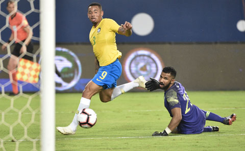 Jesus góp 1 bàn mang về chiến thắng cho Brazil