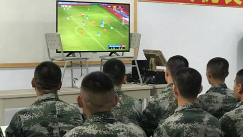 Trung Quốc huấn luyện cầu thủ kiểu lạ đời: Nền bóng đá lâm nguy