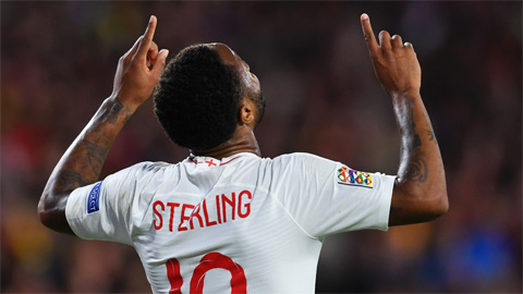 Sau hơn 1.000 ngày, Sterling mới lại ghi bàn cho ĐT Anh