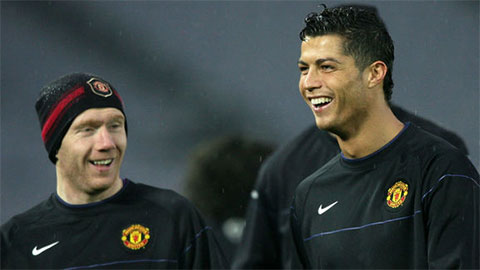 Ronaldo học hỏi từ Scholes để trở thành số 1