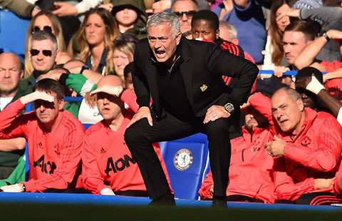 Mourinho coi chế ngồi ở Chelsea là phương tiện chứ không phải tình yêu