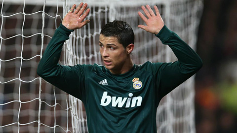 Ronaldo không ăn mừng sau khi ghi bàn