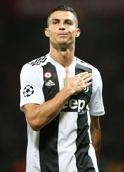 Ronaldo cảm kích sự chào đón nồng nhiệt từ NHM M.U