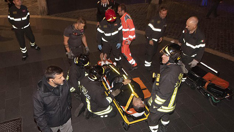 Fan CSKA Moscow gặp tai nạn ở thang máy