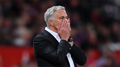 Mourinho: Xin hãy ngưng là ăn mày dĩ vãng