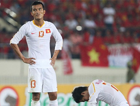 Cũng như tại trận chung kết năm 2009 trên đất Lào