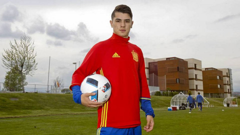 Diaz là nguyên nhân khiến LĐBĐ Tây Ban Nha phá lệ gọi cầu thủ thi đấu ở nước ngoài cho các đội tuyển trẻ