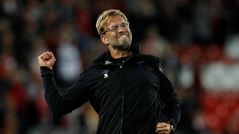 Còn Klopp lại tôn thờ sự bùng nổ phiêu linh của tâm hồn và thể xác trong thi đấu