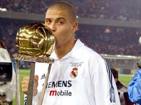 Ronaldo béo từng gặt hái nhiều thành công cùng với Real
