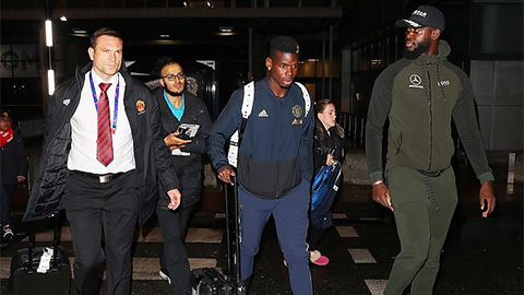 Bị kiểm tra doping, Pogba lỡ chuyến bay về Anh của M.U