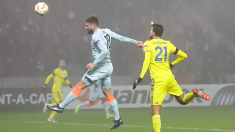 Giroud ghi bàn duy nhất giúp Chelsea giành vé vào vòng knock-out Europa League