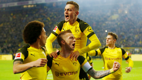 Dortmund rộng cửa vô địch