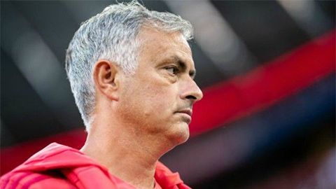 HLV Mourinho sẽ mất việc nếu M.U không được dự Champions League
