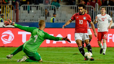 Salah ghi bàn kịch tính mang về thắng lợi cho Ai Cập
