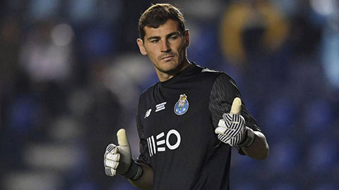 Chicago Fire nài nỉ Iker Casillas sang Mỹ