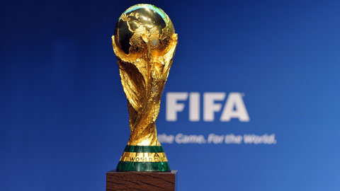 'FIFA sẽ kiếm được rất nhiều tiền khi tổ chức World Cup 2 năm một lần'