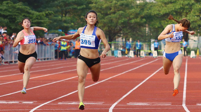 Tú Chinh phá kỷ lục cự ly 100m tại Đại hội thể thao toàn quốc