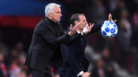 Mourinho: 'Có lẽ tôi nên tự mình vào sân thi đấu'