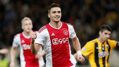 Tadic cũng là người hùng của Ajax với cú đúp vào lưới AEK