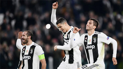 8 điểm, đó là Juventus còn chưa… nóng máy!