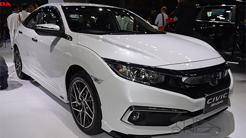 Honda Civic 2019 đẹp mê ly, giá 618 triệu sắp về Việt Nam