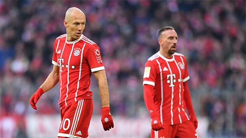 Bayern vẫn đang phải sống dựa vào những lão tướng như Robben và Ribery
