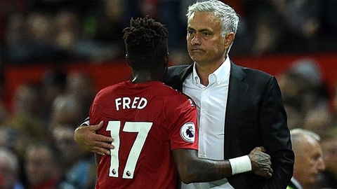 Mourinho khẳng định Fred không có 'cửa' được đá chính