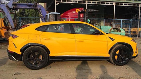 Lamborghini Urus màu vàng tuyệt đẹp, giá 21 tỷ vừa về Việt Nam