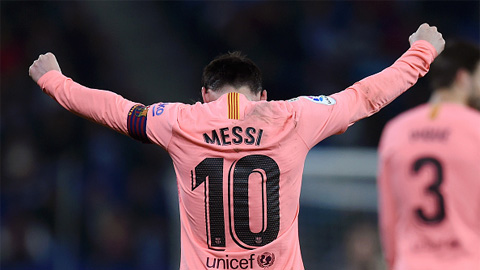 Messi lập kỷ lục sau cú đúp vào lưới Espanyol
