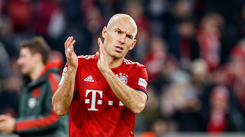 Robben tính chuyện treo giày sau khi rời Bayern