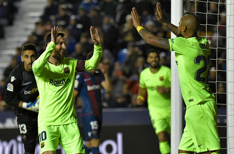 Messi đã tỏa sáng rực rỡ giúp Barca hạ gục Levante