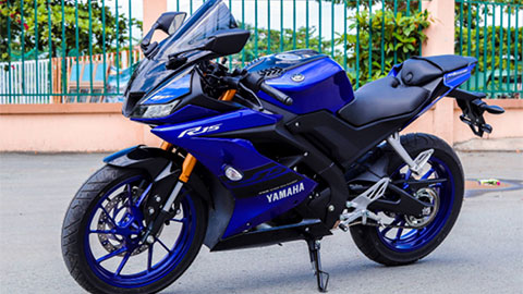 Yamaha R15 2018 giá bao nhiêu Có gì mới về hình ảnh thiết kế vận hành   MuasamXecom