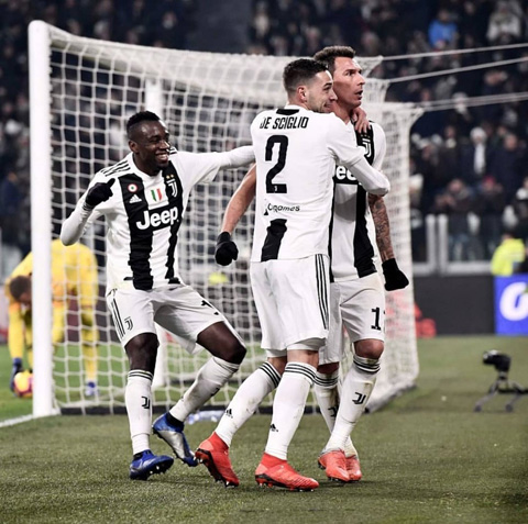 Juventus trở thành nhà vô địch lượt đi sớm 2 vòng đấu