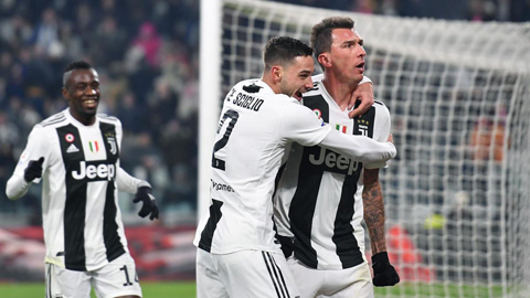 Ronaldo tịt ngòi, Juventus vẫn đi vào lịch sử Serie A