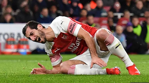 Arsenal xác nhận Mkhitaryan nghỉ 6 tuần vì gãy chân