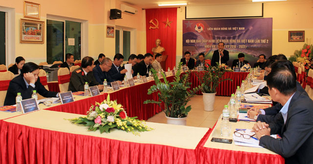 Chủ tịch VFF Lê Khánh Khải phát biểu chỉ đạo tại Hội nghị - Ảnh: Phan Tùng