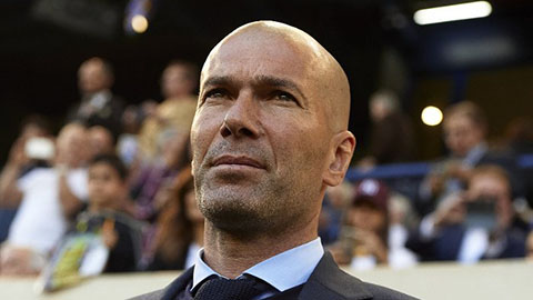Zidane 'tâm sự' với đại sứ của M.U ở Dubai