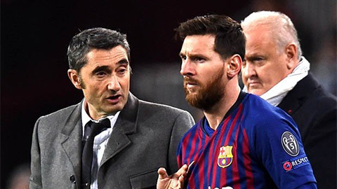 Messi khó ở với cách Barca đối xử với Valverde