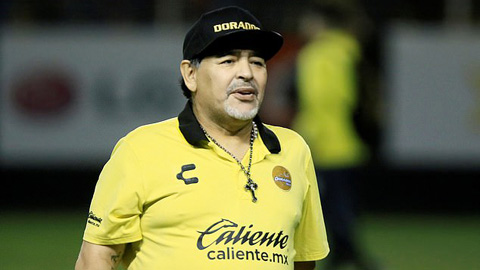 Maradona nhập viện khẩn cấp, suýt phải lên bàn mổ