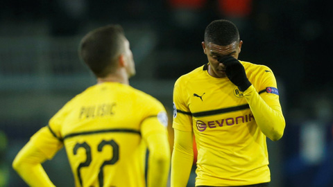 Trung vệ Manuel Akanji nghỉ hết mùa: Báo động cho hàng thủ của Dortmund