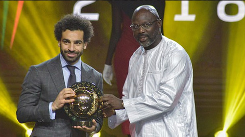 Salah ngẫu hứng nhảy múa khi nhận giải Cầu thủ hay nhất châu Phi 2018