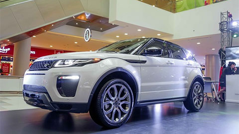 Range Rover Evoque giảm giá cực sốc lên tới hàng trăm triệu đồng tại Việt Nam