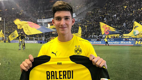 Dortmund chiêu mộ trung vệ 19 tuổi từ Boca Juniors