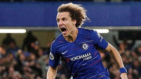 Vừa kiến tạo không cần nhìn, David Luiz lại đón tin vui từ Chelsea